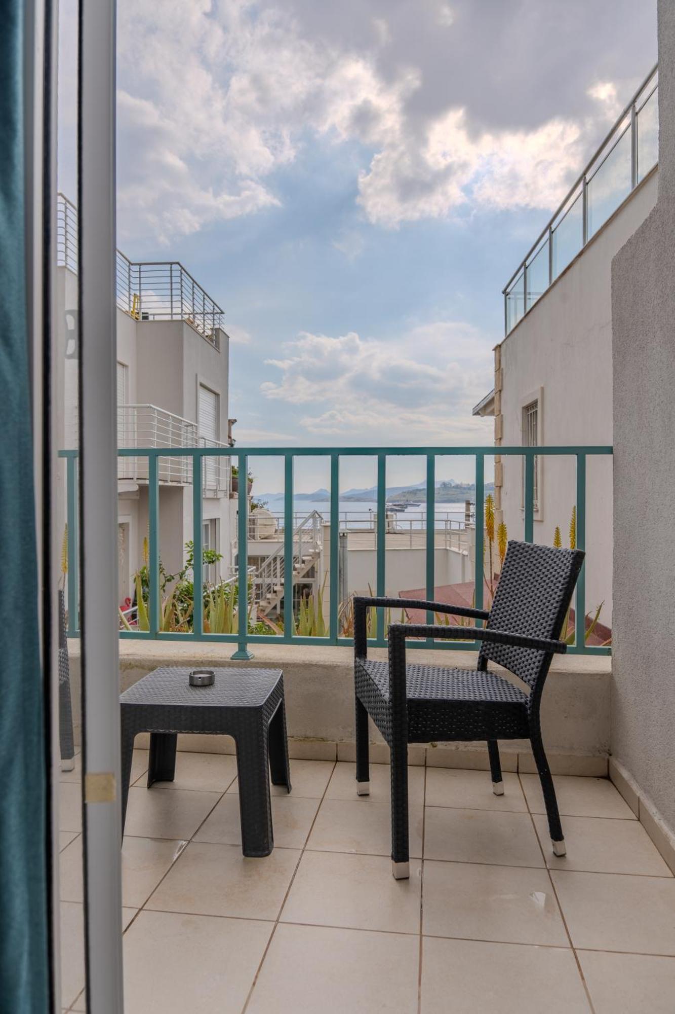 Mia Hill Suites Bodrum Bagian luar foto